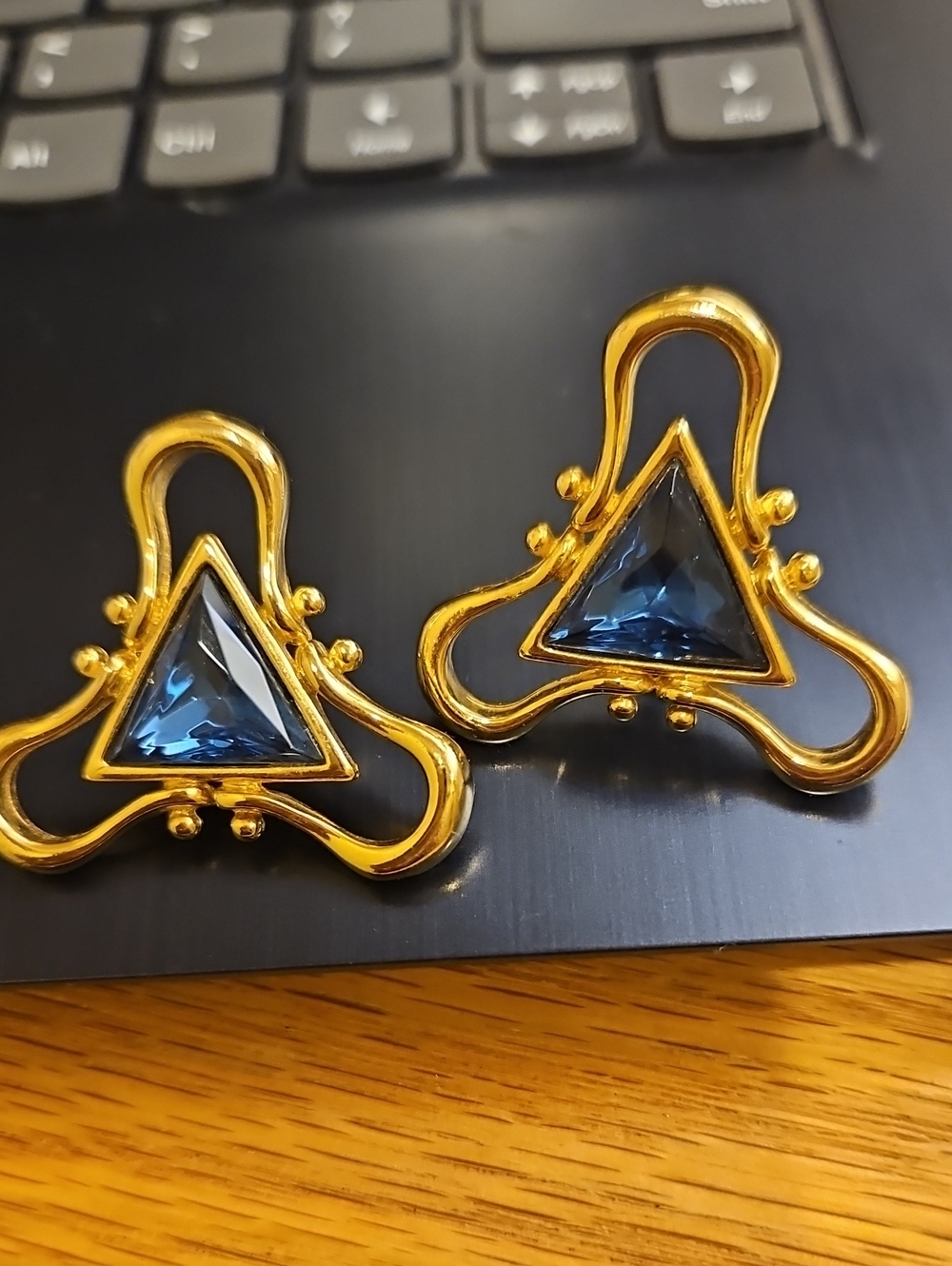 Vintage 80-90's Statement Earrings Gold Tone Blue Stone 1.5"